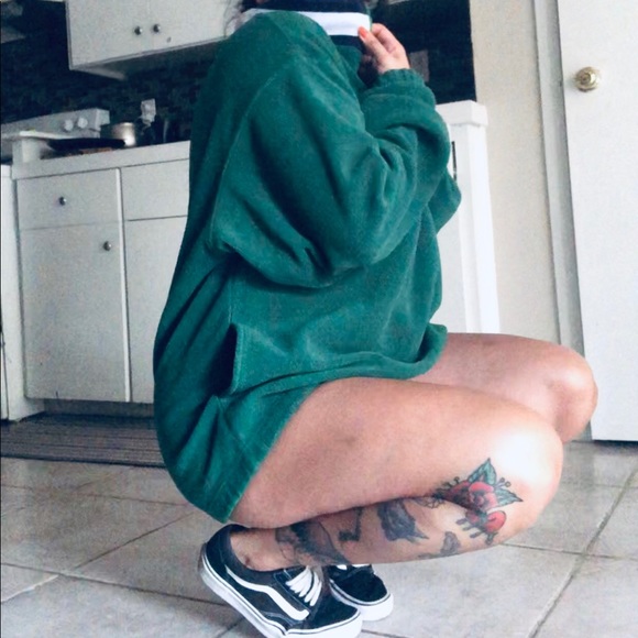 Men’s XL Tommy Hilfiger quarter zip sweaters. - Picture 3 of 9